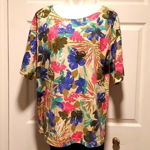 O.S.O. Sport Colorful Floral Cream Women's Short Sleeve Top - Size Large